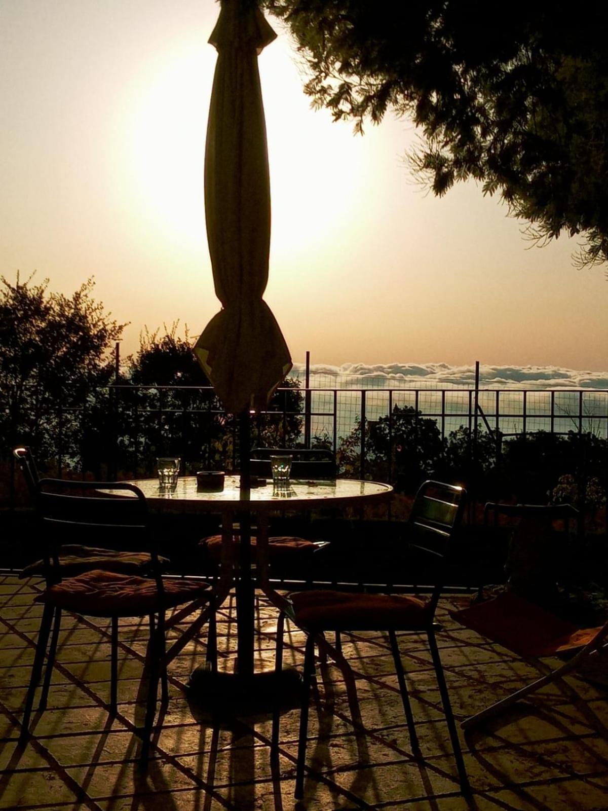 Etna 1928 Country House Sant'Alfio Ruang foto